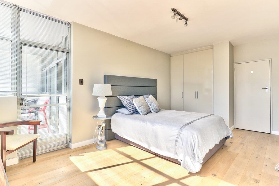 To Let 3 Bedroom Property for Rent in Sea Point Western Cape